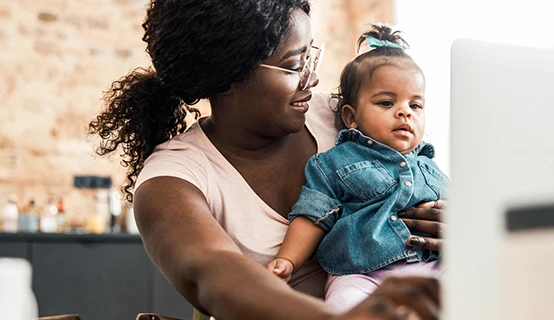 Breng wetenschap bij u thuis! Online tools voor onderzoek naar de ontwikkeling van baby's